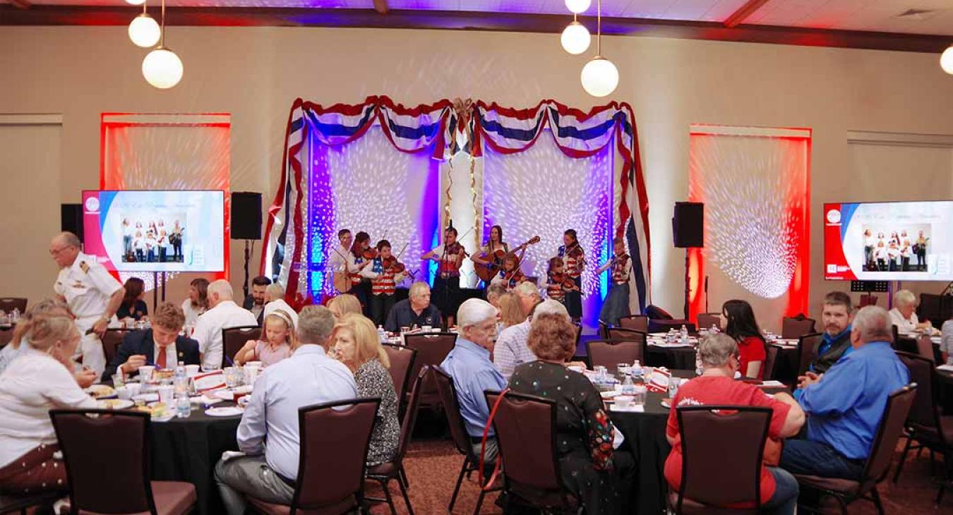 The American Dog Derby Earns the 2025 Esto Perpetua Award